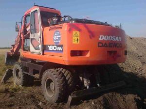 Колёсный экскаватор Doosan SOLAR 180W-V 1800.jpg